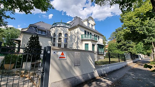 Staatliche Studienakademie Dresden, Dresden