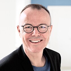 Armin Falk, Porträt