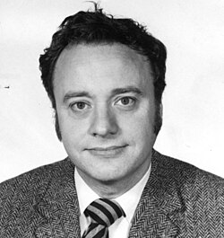 Manuel Cardona Castro, Porträt