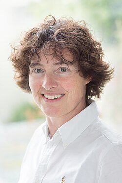 Petra Schwille, Porträt
