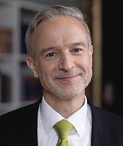 Dierk Raabe, Porträt