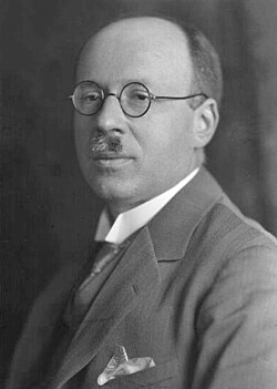 Leopold Ružička, Porträt
