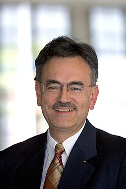 Wolfgang A. Herrmann, Porträt
