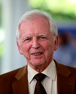 Harald zur Hausen, Porträt